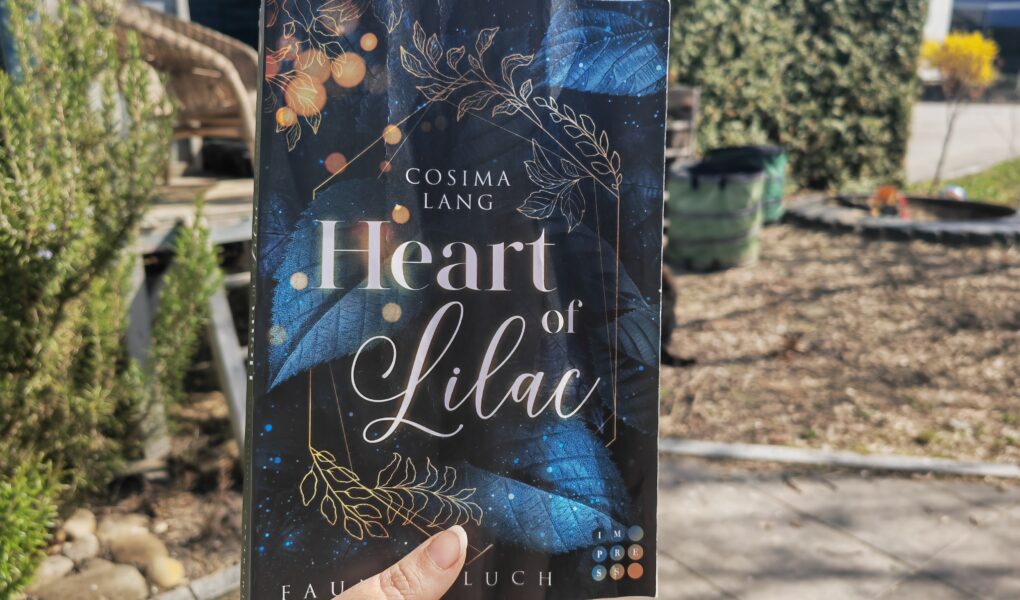 "Heart of Lilac" von Cosima Lang (Faunenfluch 1) ist der Auftakt in eine High Fantasy Dilogie. Hier findest du eine ausführliche Rezension.